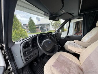 Obytný automobil Ford Transit - 9
