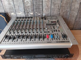Behringer mix - 9