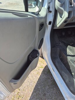 Opel vivaro 2.0 TDI 84kw - 9