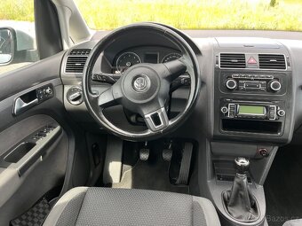 Volkswagen Touran 1.4 TSI, 7 míst, tažné - 9