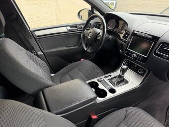 VW TOUAREG 3.0TDI 176KW 4MOTION,UZAVERKY,SERVISKA,TAZNE. - 9