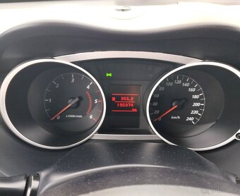 Mitsubishi Outlander 2,2 DiD 4WD 130kW/177k, manuál 6 st. - 9