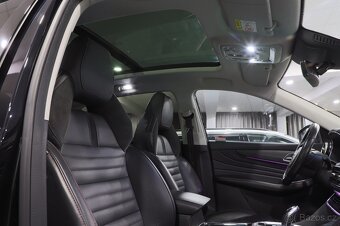 MG EHS PHEV Luxury 1.5 190kW AUT. 83tkm - záruka Autodraft - 9