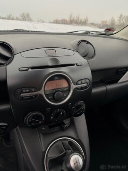 Mazda 2 1.4i - 9