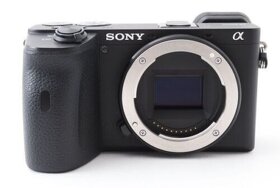 Fotoaparát Sony A6600 + Sony 18-135 OSS SEL + příslušenství. - 9