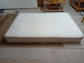 Prodám velmi kvalitní sendvičovou matraci IKEA HESSENG 140 x - 9