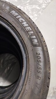 Jako nové 205/55/17 Michelin Primacy 4, DOT 2023, 7.4mm. - 9