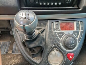 Peugeot 807 2,0 HDI - 9