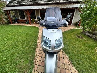 Yamaha Versity 300 - 9