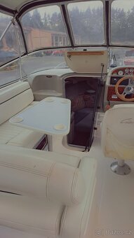 Motorová kajutová loď Bayliner 2655 - 9