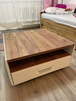 Konferenční stolek - 9