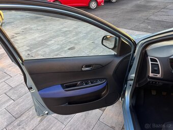 Hyundai i20 1,2i 57 kw Klima - 9