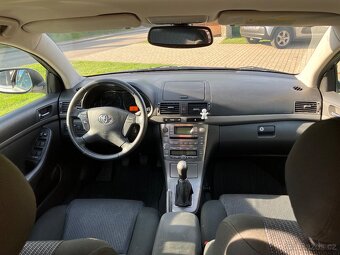 Prodám Toyota Avensis, kombi Motor: 1.8 VVT-i - 9
