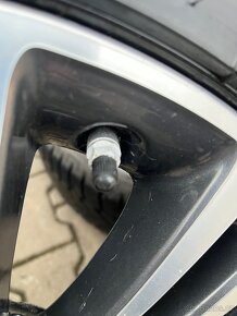 BMW 5, G30 G31, kola 18" zimní / letní - 9