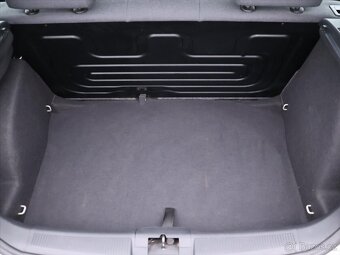 Škoda Fabia 1,4 MPI 44 kW CZ (2001) - 9