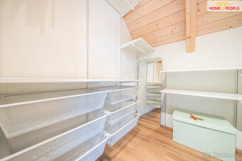 Rodinný dům s projektem na butikové hotel - 9