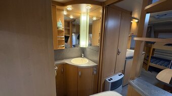 Karavan Knaus Sudwind 560 r.2010, palandy - 9