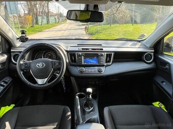 Toyota RAV4 - 9