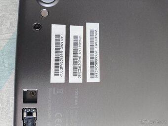 TOSHIBA '13' celokovový notebook jako nový - 9
