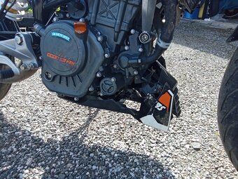 KTM 125 Duke - 9