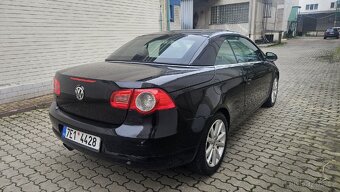 Prodám Volkswagen Eos,2006 rok,skvělý stav.2l,147 kw,manuál - 9