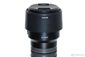 Sony FE 85mm f/1,8 + UV filtr NEPOUŽÍVANÝ - 9