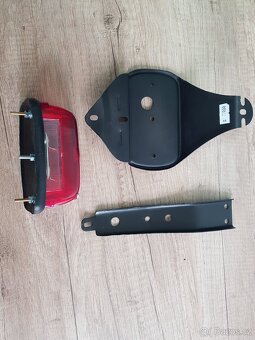 Jawa 50 pionýr zadní světlo 550,555,05,20,21,23 - 9