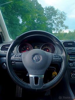 VW Golf 6 STYLE 1.2Tsi 77kw plný servis, 1.majitelka - 9