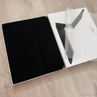 iPad Pro 12.9 6 gen + Magic Keyboard + Apple Pencil 2 - 9