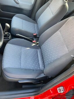 Škoda Octavia 1.6i tour - 9