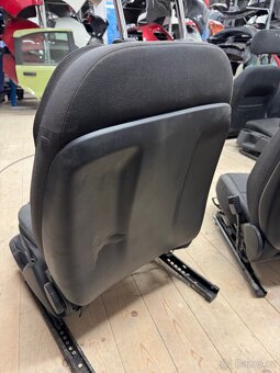 Audi A3 8P, 5d, sedačky - 9