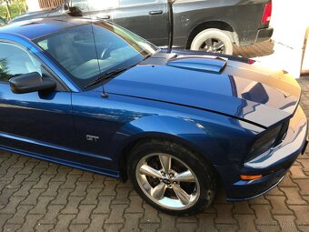 Ford Mustang GT V8 - 9