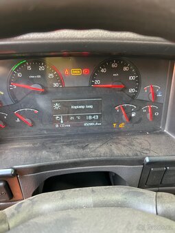 Volvo 460 hydraulicka ruka nosič kontejneru - 9