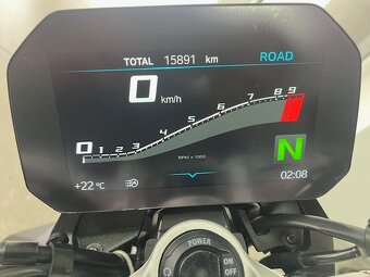 BMW F 900R - 9