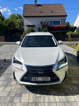 Lexus NX300h, 4x4, luxusní výbava, světlá kůže, odpočet DPH - 9
