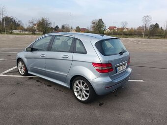 Mercedes Benz b200 turbo - 9