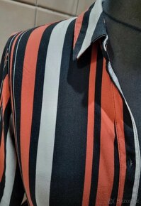 Celopropínací košilové šaty - 9