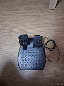 Herní volant z řady Thrustmaster T80 - 9