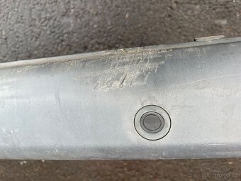 Zadní nárazník VW T5 - 9