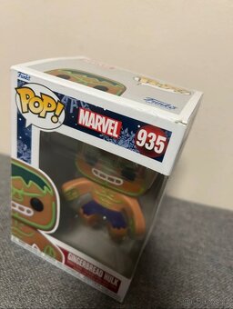 Marvel Gingerbread Funko Pop set - 9
