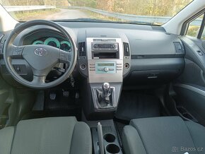 Toyota Corolla Verso 1.8 VVT-i / 7 místné - 9