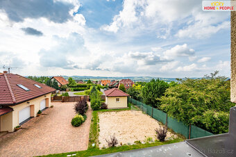 Prodej vily a apartmánu, 350m² s dvougaráží na pozemku 1600m - 9