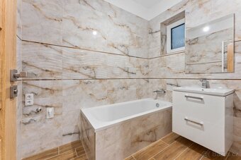 LUXUSNÍ NOVÝ Byt 2+1 70m2 Židlochovice-centrum; 3 metrové st - 9