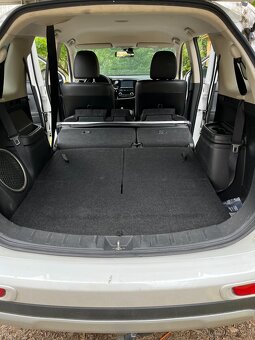 Mitsubishi Outlander - 9