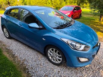 Hyundai i30 1.4i, 73 kW, benzín, r.v. 2013 - 9