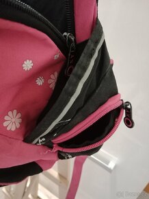 Růžovo černý batoh značky OXY - 9