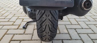 Piaggio Xevo 250ie - 9