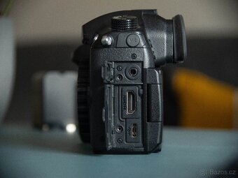 Lumix GH5 (tělo + 2 originální baterie) - 9