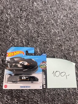 Hot Wheels - 9