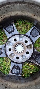 ALU R14 5x100 škoda fabia vč zimního obutí - 9
